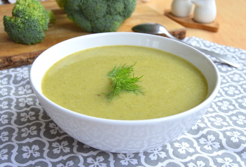 Brokolicová polévka s koprem
