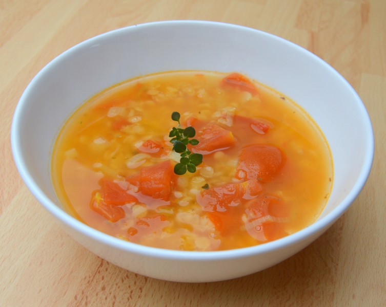 Čočkovo-rajčatová polévka