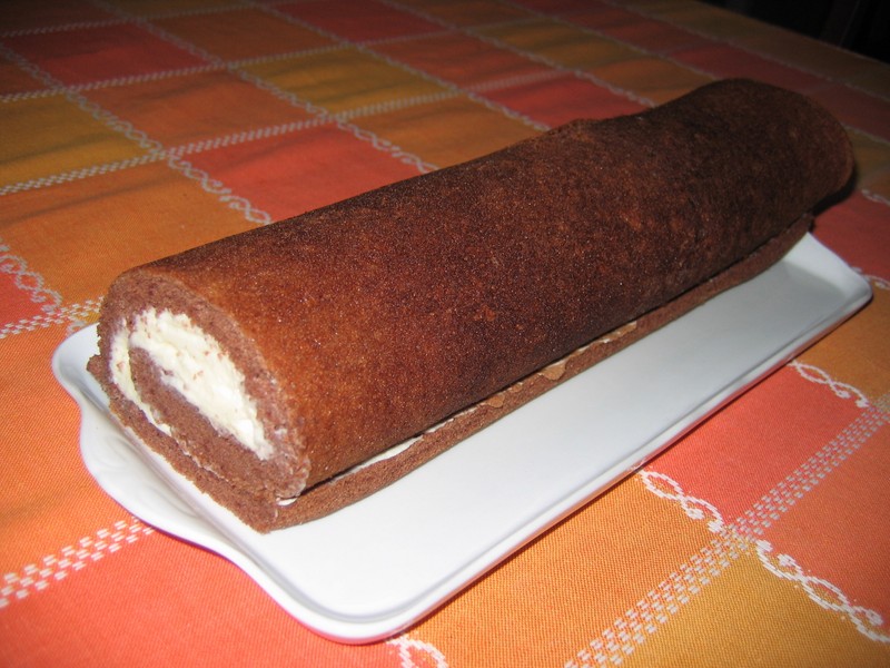 Čokoládová roláda s krémem z mascarpone