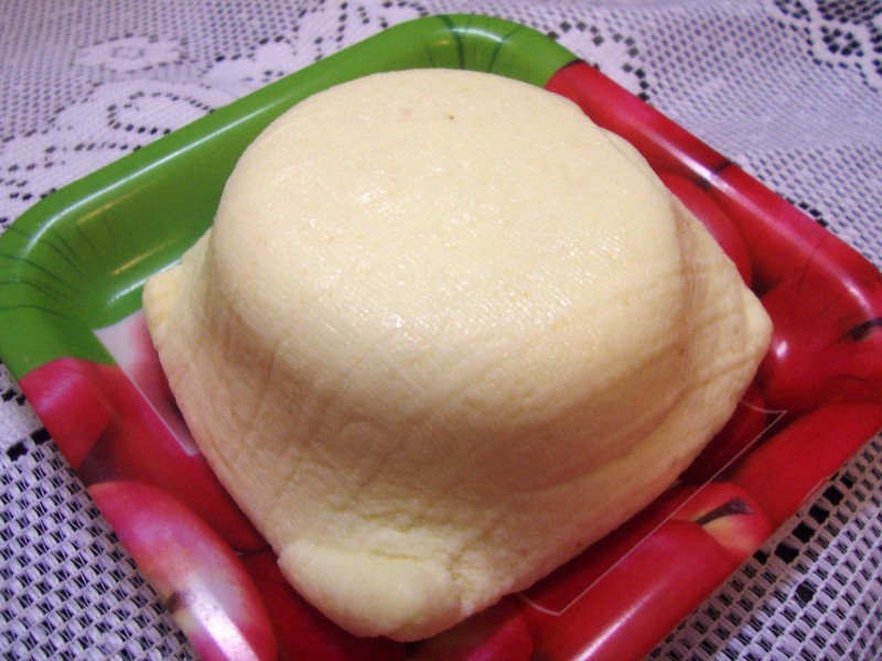 Domácí česnekový sýr