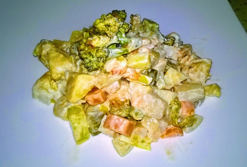 Fresh bramborový salát s brokolicí