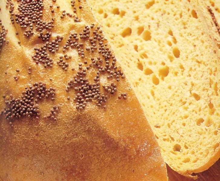 Hořčičný chléb z domácí pekárny