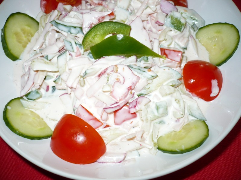 Jarní salát z čerstvé zeleniny