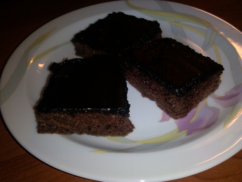 Kakaový koláč ze zakysané smetany