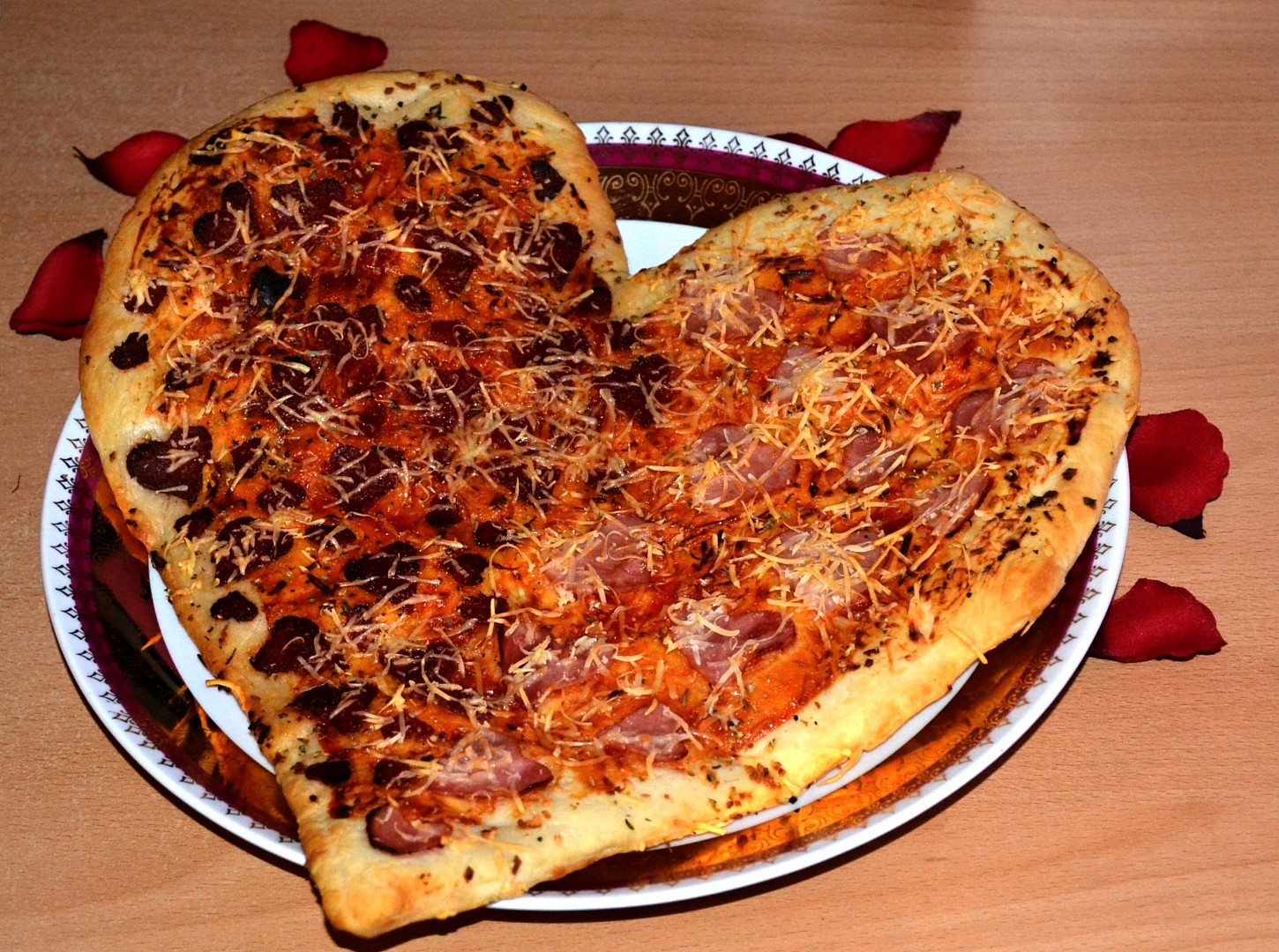 Pizza ve tvaru srdce