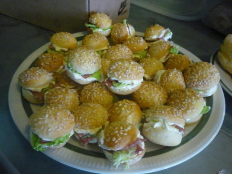 Plněné slané minihamburgery