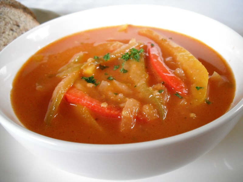 Rajská polévka s paprikami