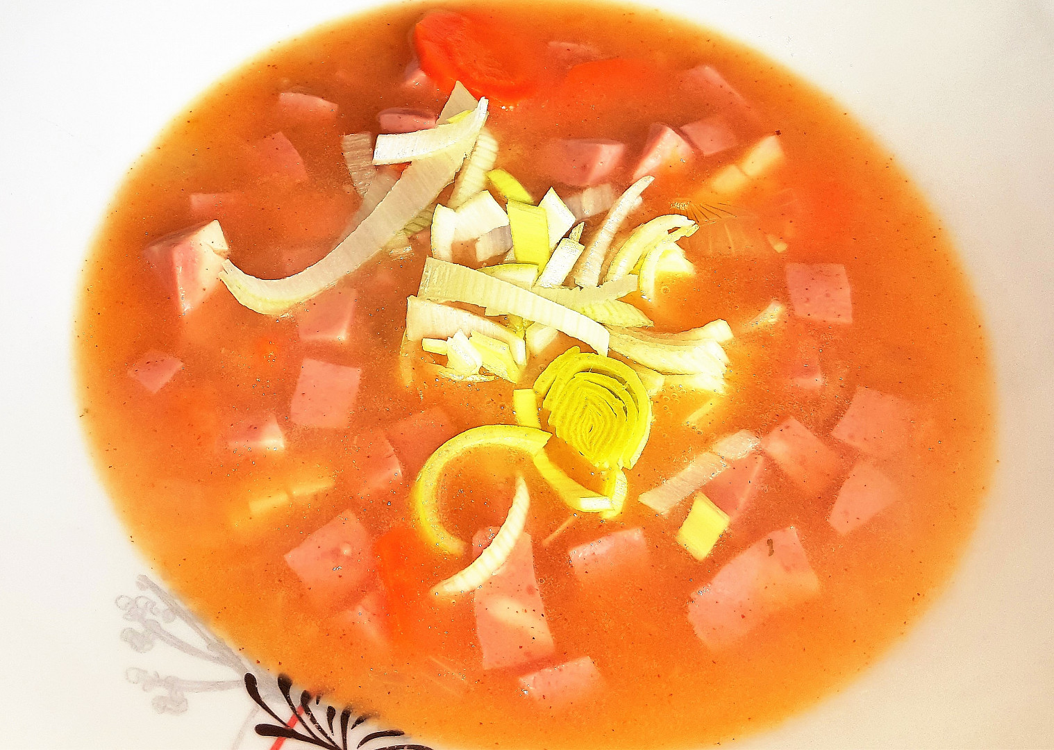 Šunková polévka s pórkem (bez tuku)