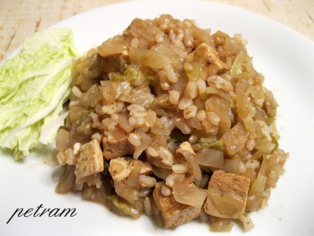Tofu v zelí s rýží