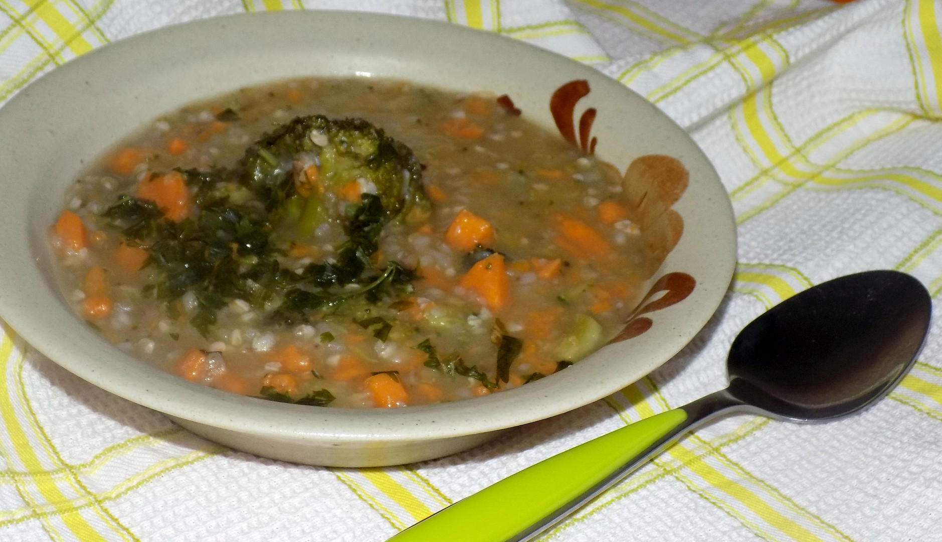 Tykvová polévka s batáty a brokolicí