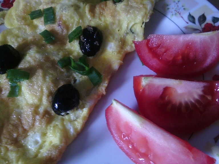 Vaječná omeleta s olivami