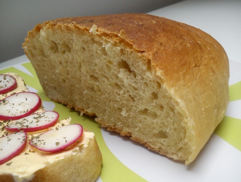 Voňavý cibulový chléb z domácí pekárny