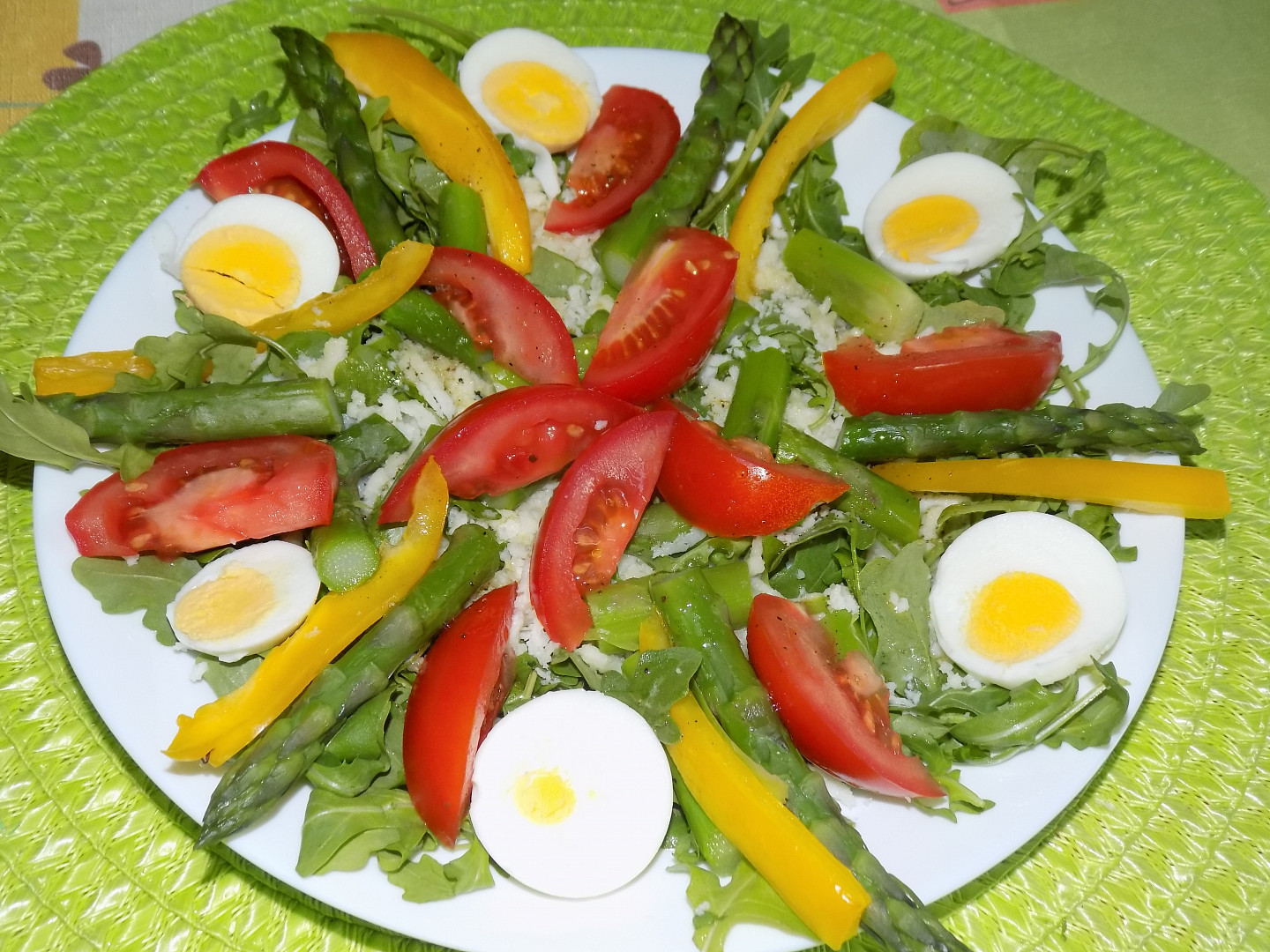 Zeleninový salát s chřestem