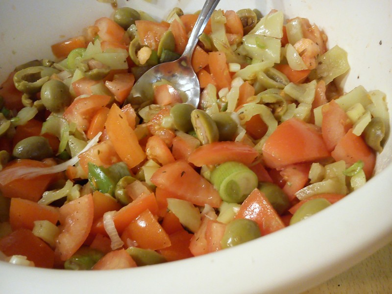 Zeleninový salát s pečenou paprikou