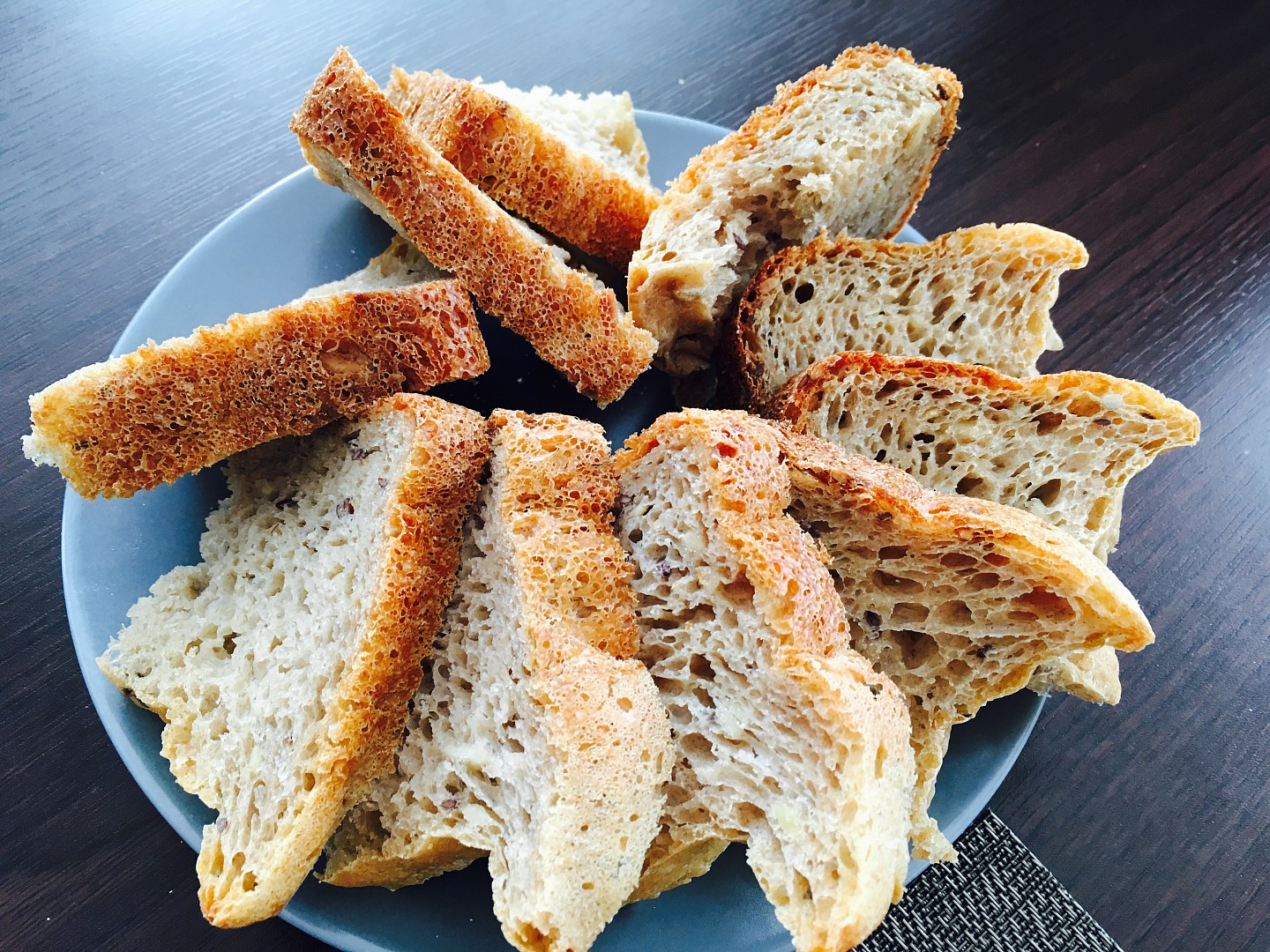 Žitný chléb z domácí pekárny